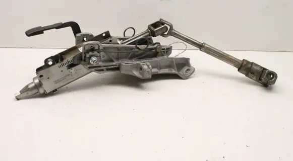 Ford Focus Steering rack mechanical part BV613C529BC