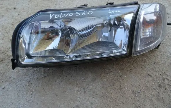 Volvo S80 Headlight/headlamp 8693561 89007833 18543