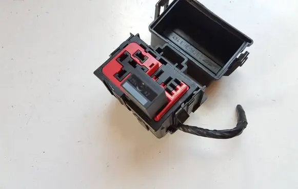 Volvo V70 Fuse box set E434E E1826C