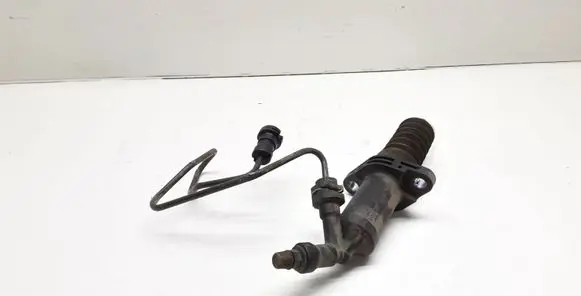 BMW 3 E90 E91 Clutch master cylinder 6775872