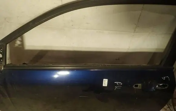 Toyota Corolla E120 E130 Front door glass trim molding 
