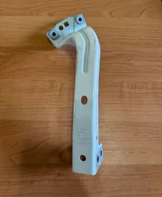 Volkswagen Up Fender mounting bracket 1S0821141 83231709S