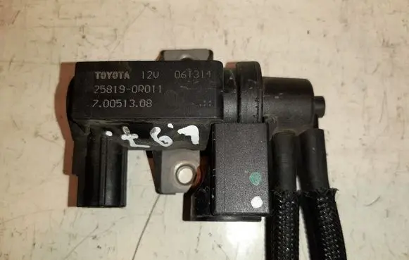 Toyota RAV 4 (XA30) Turbo solenoid valve 258190R011
