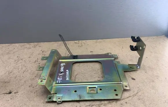 BMW 7 E38 Navigation GPS unit bracket/holder 65128352488 8352488