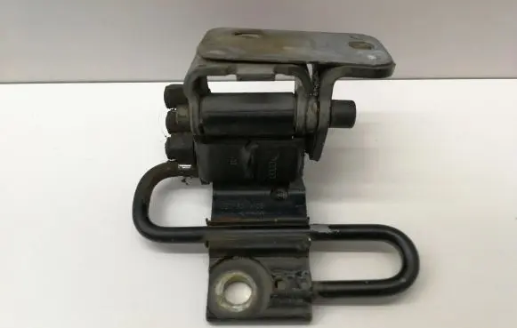 Audi A6 S6 C6 4F Front door lower hinge 8E0831412B