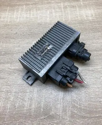 Renault Scenic I Glow plug pre-heat relay 7700111525