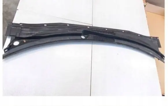 Mitsubishi Outlander Wiper trim