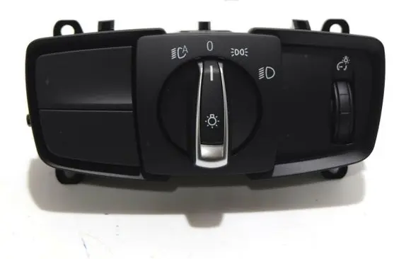 BMW 2 F22 F23 Light switch 6847504 61316847504