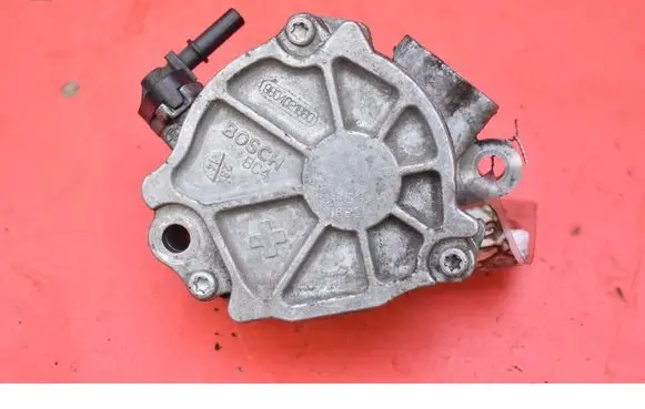 Peugeot 3008 I Vacuum pump 9804021880