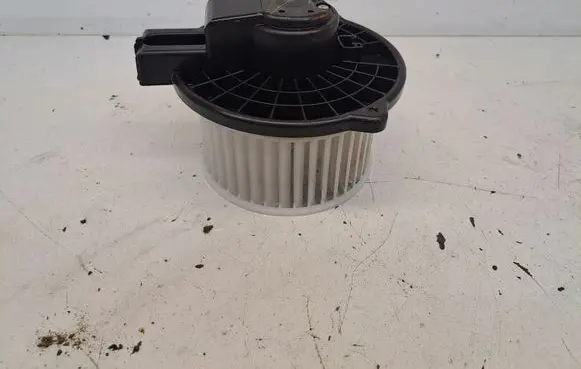 Mazda CX-3 Heater fan/blower 8727001790