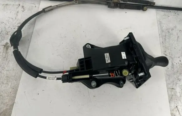 Mazda 5 Gear shifter/selector AT40101P00