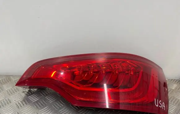 Audi Q7 4L Rear/tail lights 4L0945094G