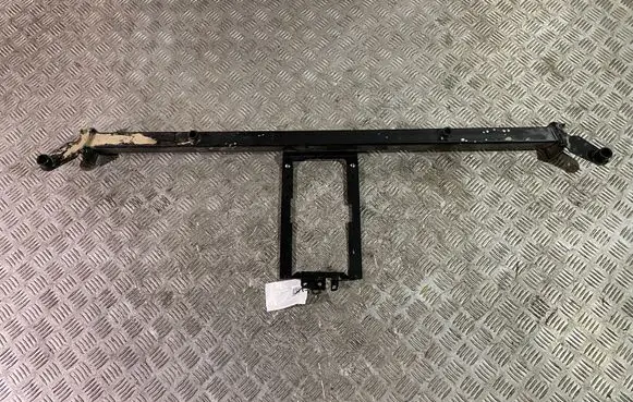 Peugeot 3008 II Hybrid/electric vehicle battery bracket 9825735680