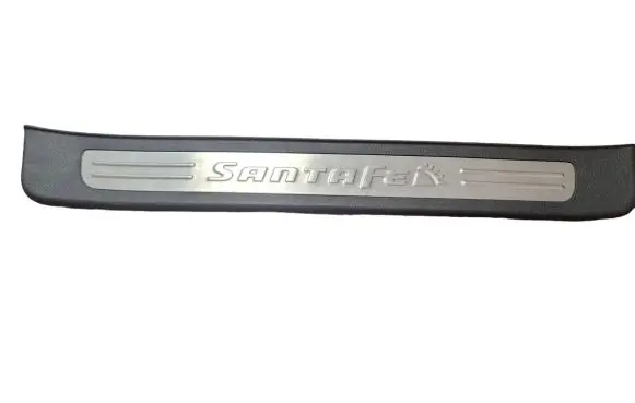 Hyundai Santa Fe Front sill trim cover 858812B000