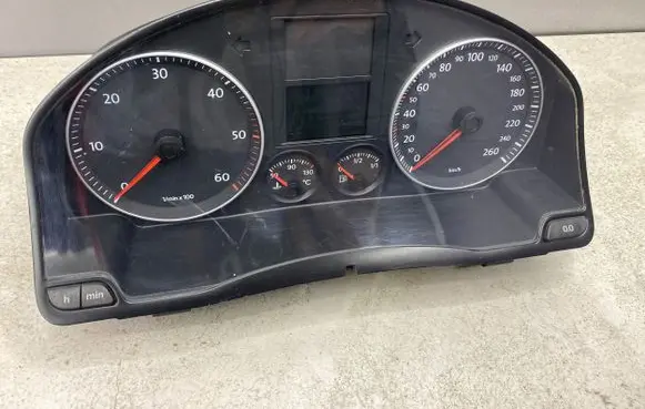 Volkswagen Golf Plus Speedometer (instrument cluster) 1K0920863B 0703070950 VWZ6Z00Q587226