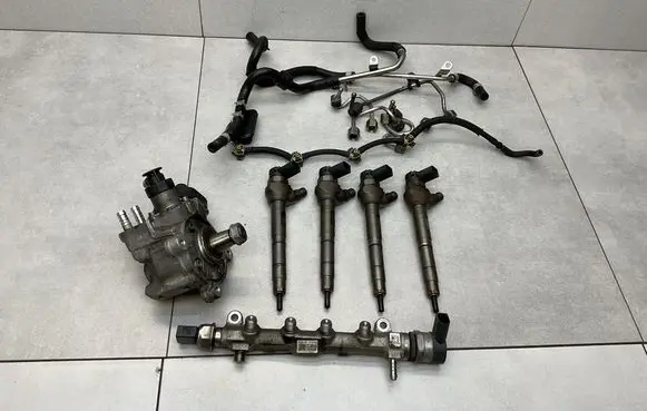 Audi A3 S3 8V Fuel injection system set 04L130277E 04L130755D 04L906054