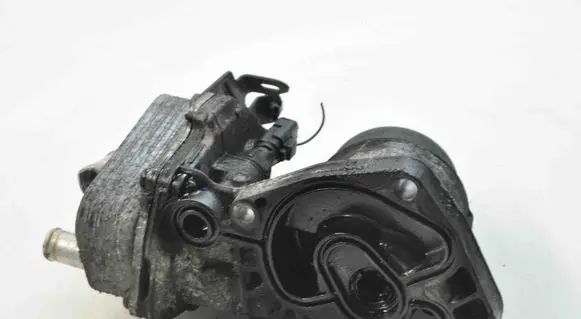 Land Rover Freelander 2 - LR2 Engine oil radiator 9682632980