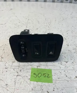 Renault Master III Headlight level height control switch 8200379685