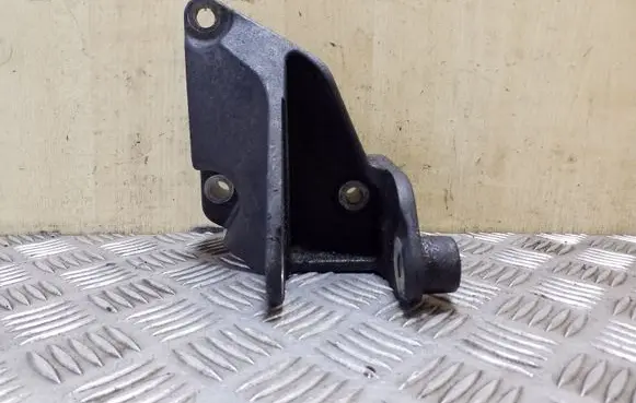 Nissan Qashqai Engine mounting bracket 11332JD500