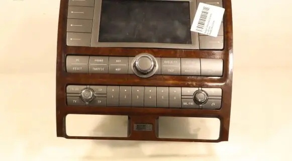 Volkswagen Phaeton Radio/CD/DVD/GPS head unit 3D0035017