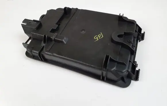 Volkswagen PASSAT B5.5 Fuse box cover 8D0927355 8D0927355A