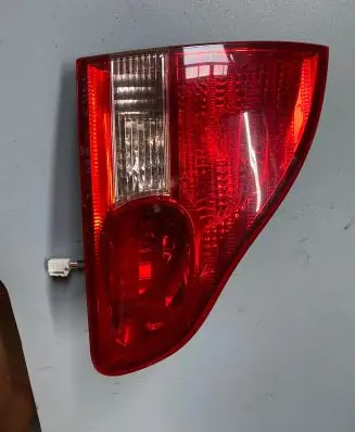 Toyota Avensis Verso Tailgate rear/tail lights