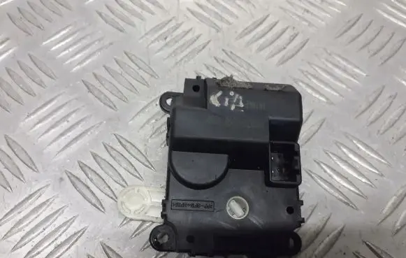 KIA Carens II Central body control module H40073-0550