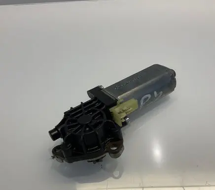 Mercedes-Benz E W211 Seat adjustment motor 0390203004