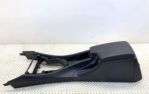 BMW 3 E90 E91 Center console 