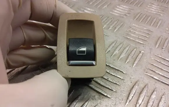 BMW X3 F25 Electric window control switch 9303595