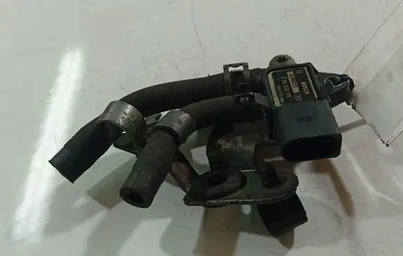 Volkswagen PASSAT B6 Exhaust gas pressure sensor 0281002710