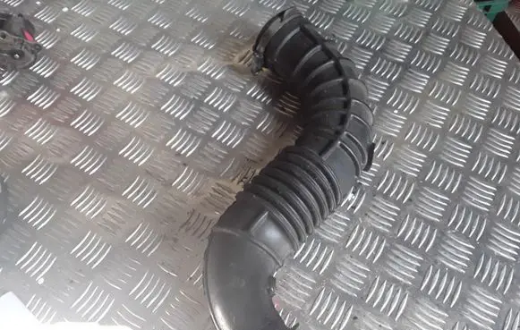 Renault Megane II Intercooler hose/pipe 8200500384