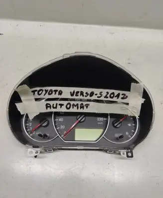 Toyota Verso-S Speedometer (instrument cluster)