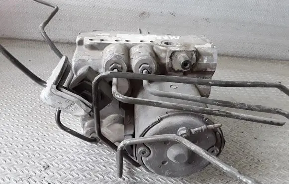 Mercedes-Benz E W210 ABS Pump 0265217007 0024319712