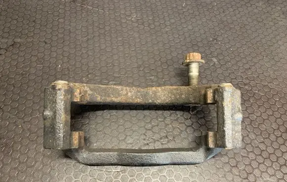 Land Rover Range Rover Sport L320 Front Brake Caliper Pad/Carrier 29322
