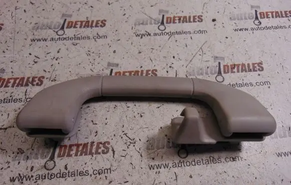 Mercedes-Benz E W212 Rear interior roof grab handle A2048100151