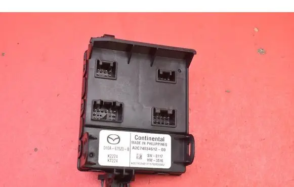 Mazda MX-5 NA Miata Comfort/convenience module D10A675Z0B
