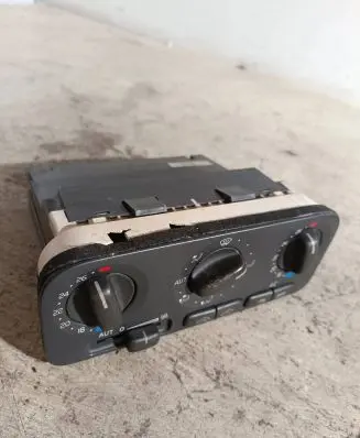 Volvo S70 V70 V70 XC Climate control unit 9171635 98W07E 04313041
