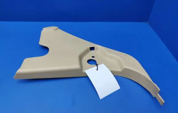 Foot area side trim