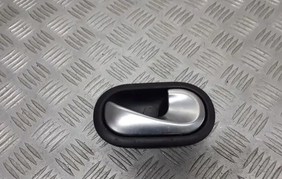 Renault Megane II Rear door handle trim 8200028486