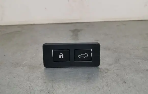 Subaru Forester SK Tailgate/boot open switch button 1826MN