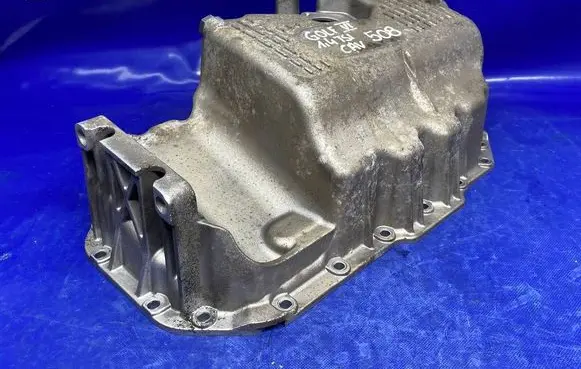 Volkswagen Golf VI Oil sump 03C103603T