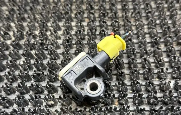 Porsche Cayenne (92A) Airbag deployment crash/impact sensor 7P0959651
