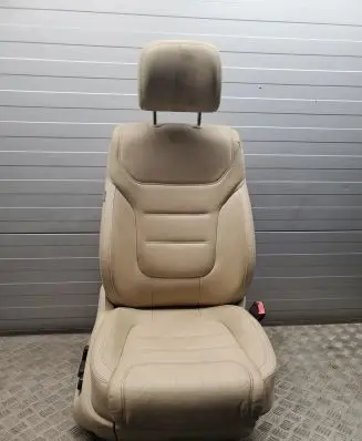 Volkswagen Touareg II Front passenger seat 7P6959339
