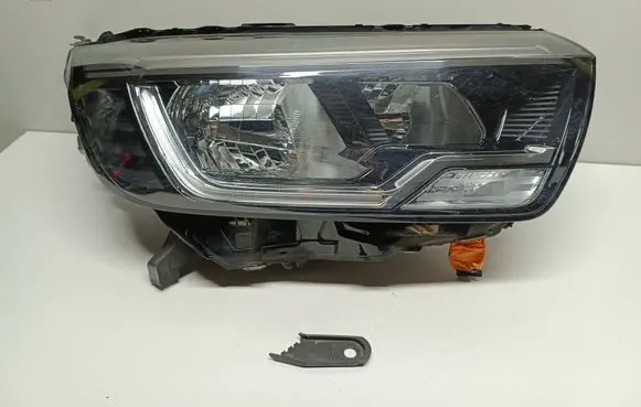 Renault Kangoo III Headlight/headlamp 1006E008