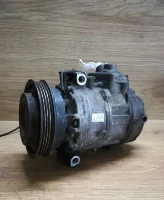 Volkswagen PASSAT B5.5 Air conditioning (A/C) compressor (pump) 4472208180 8D0260808 7SBU16C