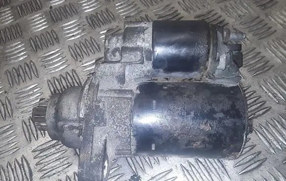 Volkswagen Polo Starter motor 0001120400