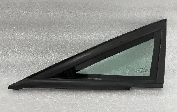 Seat Leon (1P) Front triangle window/glass 43R000469