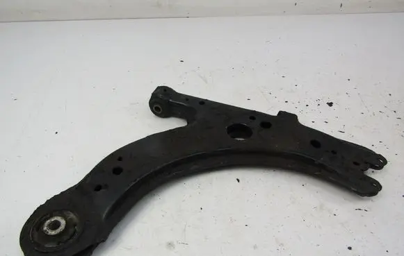 Volkswagen Golf IV Front lower control arm/wishbone 