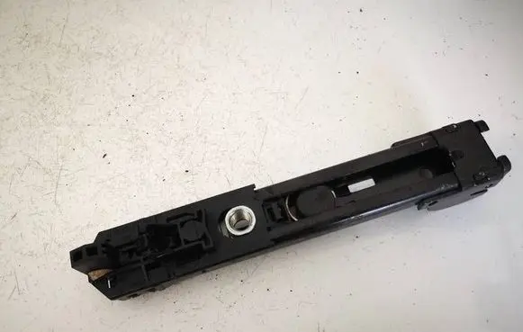 Volkswagen PASSAT B6 Seat belt adjustment rail 1T0857819
